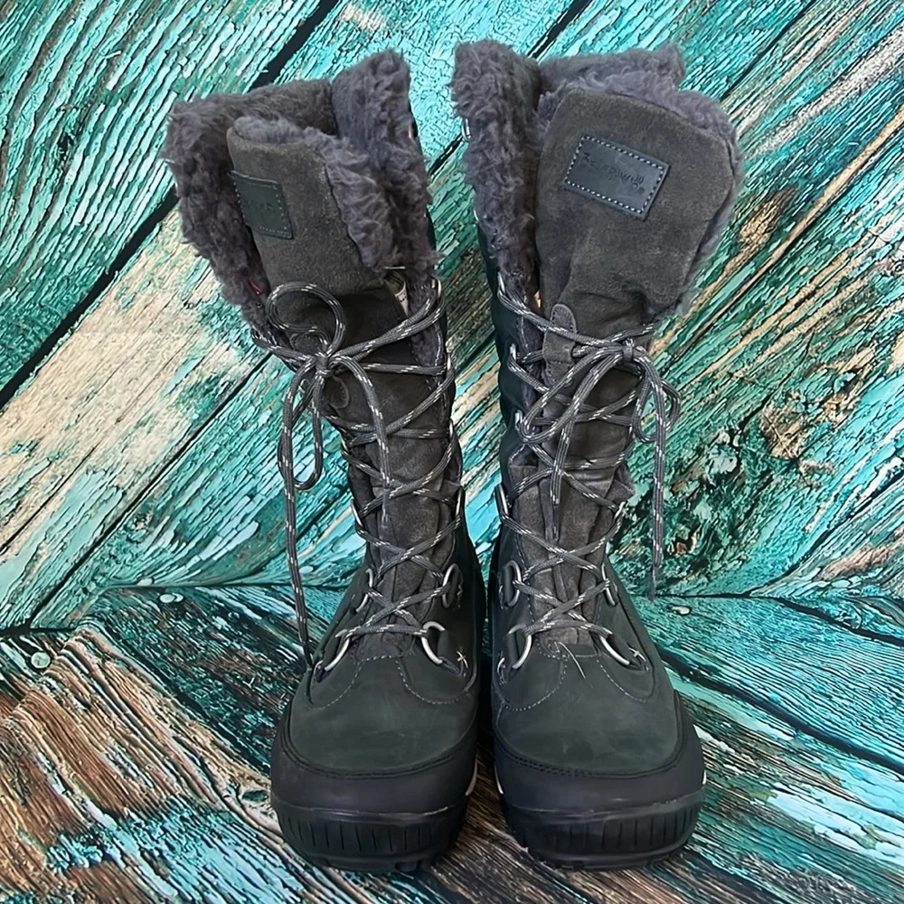 Bearpaw gray waterproof, tall boots with lace up front and curly fleece inside